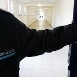 Drama em Cosenza, subchefe da polícia penitenciária, 57 anos, tira a própria vida