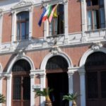 Messina, a Polstrada sobe ao palco para promover educação no trânsito e lembrar as vítimas de acidentes