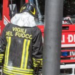 Incêndio em casa em Nicotera: homem de 38 anos se joga nas chamas e leva embora uma idosa