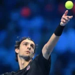 ATP Finals, Alcaraz extingue os sonhos de Musetti. O espanhol voa para as semifinais e termina 2025 como número 1 do mundo