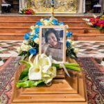 Messina, a última despedida de Daniela Zinnanti na catedral lotada. Arcebispo Accolla: “Não podemos permanecer calados”