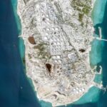 Raid em Kharg, 90 alvos militares atingidos. Trump: "Teerã liberta Hormuz". Irão: “Nenhum dano à infra-estrutura petrolífera”