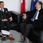 Milazzo, a Guarda Costeira fortalece o vínculo com o território: Comandante Sarro visita Sant'Agata di Militello