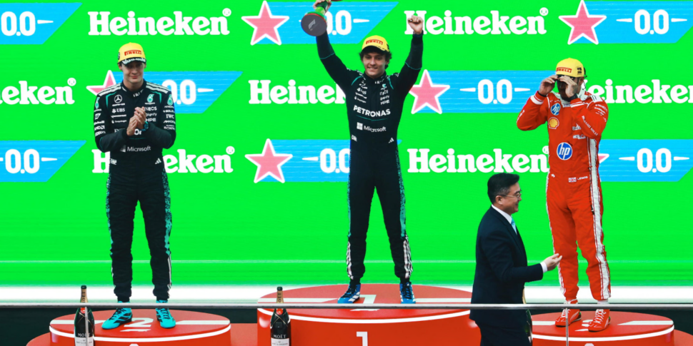 O fabuloso Antonelli, aos 19 anos triunfa na China e faz história na Fórmula 1: um italiano não vencia há 20 anos