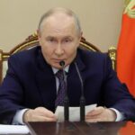 Sangue antes da trégua: mais de 20 mortos em ataques russos à Ucrânia. Zelensky: "Apenas propaganda deles." E Moscou corta a internet antes do desfile
