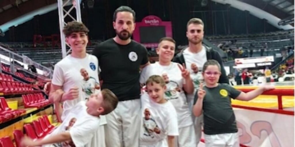 Triunfo no Campeonato Mundial WCKA para Shuai Jiao Calabria: os pequenos Flavius ​​​​e Stefano Pilò são campeões mundiais