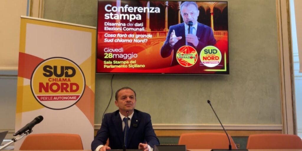 De Luca em Ars, “As coligações procuram-nos, jantares com emissários romanos em Messina”. E ele se abre para Vannacci... "se ele se converter"