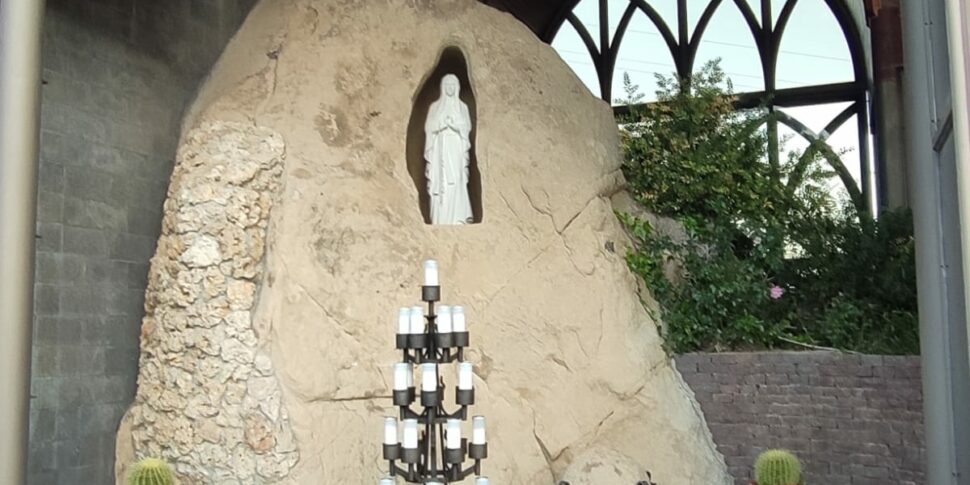 A Madonna dello Scoglio: um farol que brilha há 58 anos