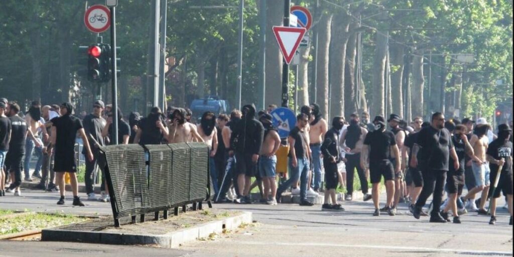 Acidentes, um ferido grave e protestos: derby caótico entre Torino e Juventus termina empatado