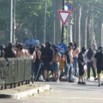 Acidentes, um ferido grave e protestos: derby caótico entre Torino e Juventus termina empatado
