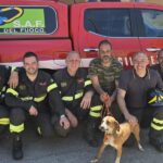 Escorrega de um penhasco para salvar o cachorro: homem e animal recuperados pelos bombeiros em Domanico