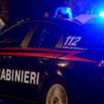 Nas ruas de Catanzaro Lido sem licença nem seguro: a fuga maluca de um homem de 43 anos acaba algemado