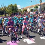 O Giro d'Italia recomeçou em Catanzaro, grande festa e participação FOTO