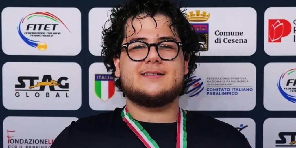O calabresa Graziano Chimenti conquista dois títulos italianos no tênis de mesa paraolímpico