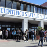 O cientista "Alessandro Volta" de Reggio Calabria é finalista do Prêmio Global Schools. Satisfação de Valditara