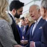 Rei Charles e Camilla encontram-se com o anti-Trump em Nova York. Mamdani evoca o retorno do Koh-i-Noor. Visita rápida ao Marco Zero