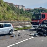 Trágico acidente no anel viário leste de Catanzaro: uma vítima e três feridos