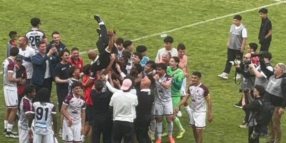 Vibonese está seguro: gol de Carnaval afunda Acireale e faz a alegria explodir