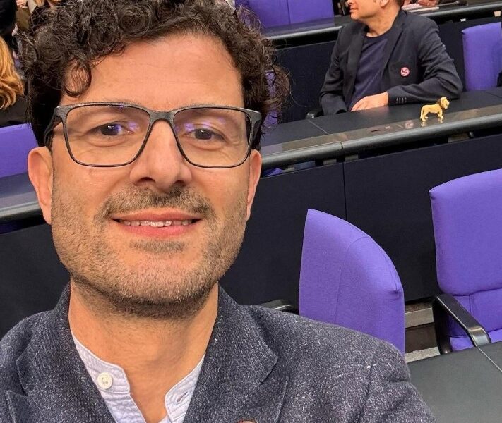 Da Calábria ao topo da Alemanha: Luigi Pantisano faz história, é o primeiro ítalo-alemão a liderar um partido