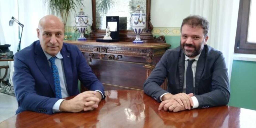 Crotone aguarda o novo conselho. Cretella, Scandale e Bossi na pole