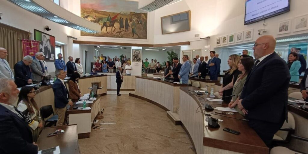 Crotone: nasceu a segunda Voce consiliatura com treze grupos na Câmara