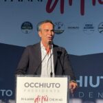 Interceptado na sala do governador Occhiuto da Região. Um ex-comissário de polícia investigado