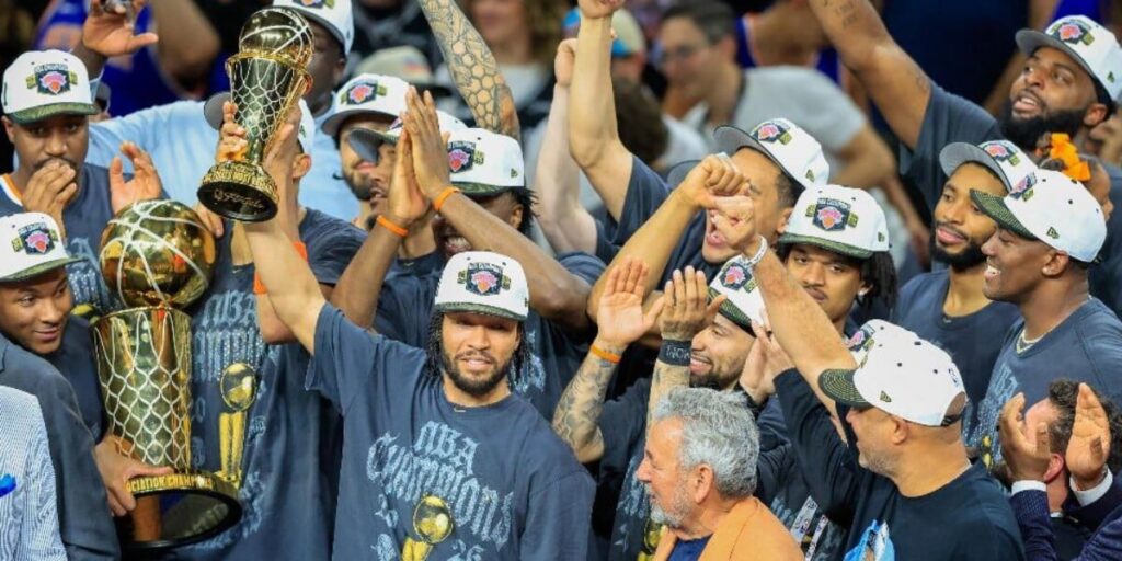 Knicks campeões da NBA pela primeira vez em 53 anos, é uma festa maluca em Nova York