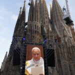 O Papa na Sagrada Família: Os cristãos não podem travar guerras