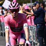 Vingegaard na lenda: vence o Giro d'Italia e completa a Tríplice Coroa