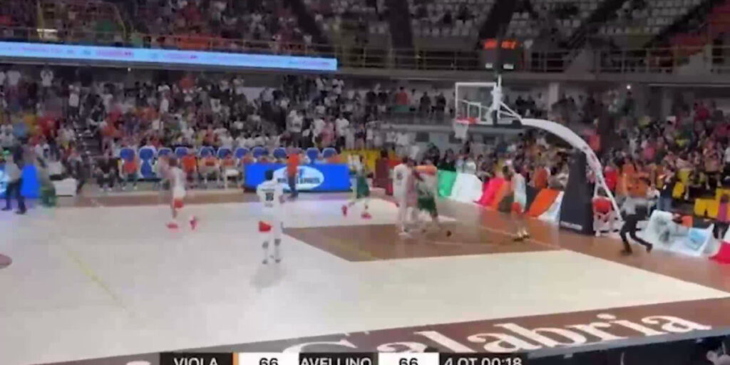 Viola Reggio Calabria-Scandone Avellino, os últimos 20 segundos loucos do playoff do jogo 1