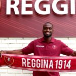 Aqui estão os primeiros chutes na Reggina: Abonckelet no meio-campo, Guida no ataque e os jovens De Mori e Toscano