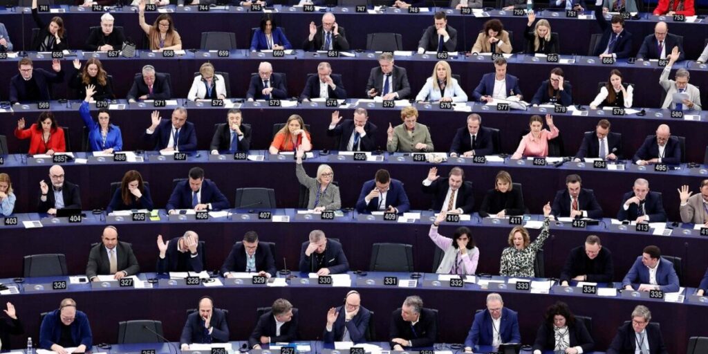 Câmara Europeia abre investigação sobre ESN, partido europeu ligado ao grupo de Vannacci