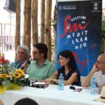 Dezesseis anos de música e cultura nos lugares simbólicos da Calábria, o Mar Tirreno pronto para se vestir