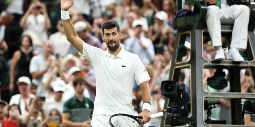 Djokovic domina Tsitsipas e voa para a terceira rodada de Wimbledon
