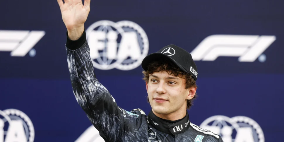 F1, show de Antonelli em Silverstone: primeiro o Sprint, depois a pole (70 anos depois da última vez de Ascari)