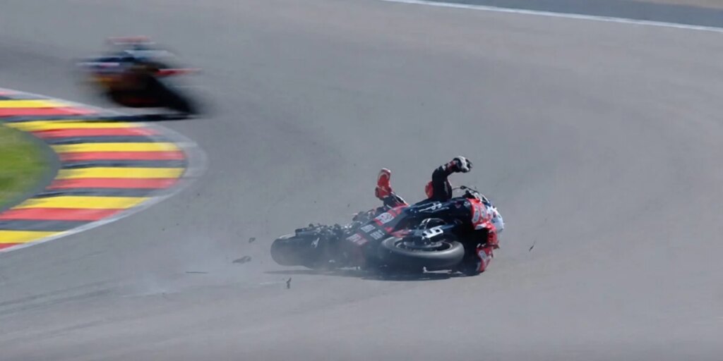 MotoGP, Marco Bezzecchi cai e quebra a clavícula: vai precisar de cirurgia