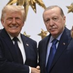Trump em Ancara: “Decepcionado com a NATO, gosto de Meloni mas ele não nos ajudou”. E aumenta na Groenlândia