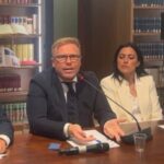 Vardera relança a sua candidatura à liderança da Sicília: “Sem retrocessos, corro como presidente”. Tem também Alessandro De Leo