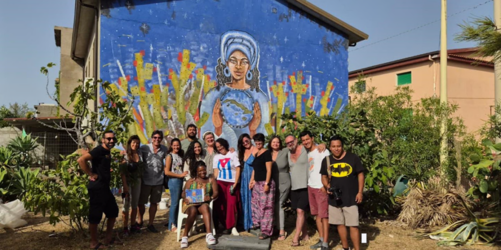 Arte, Pentedattilo transformada em “galeria” ao ar livre.