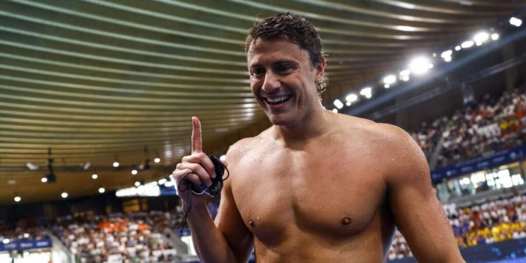 Campeonato Europeu de Natação, obra-prima de Martinenghi: ouro nos 100m peito. Bronzes de Cerasuolo e Curtis