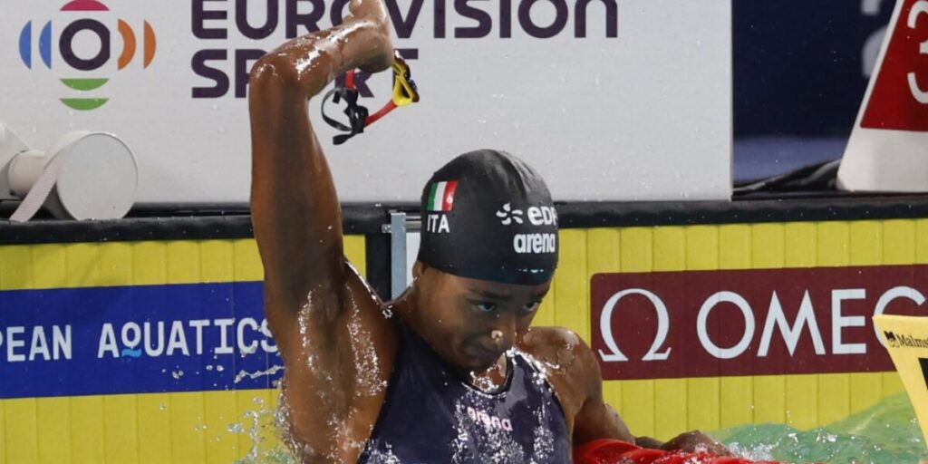 Campeonato Europeu de Natação, prata no 4x100m livre feminino. Ceccon e Pilatos em bronze. Recorde mundial para Sara Curtis!