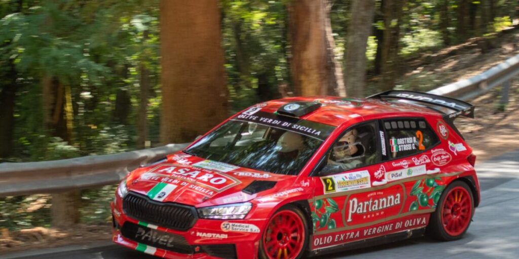 Começa a noite do 23º Rally Tirreno Messina. Grande expectativa para a saída da Piazza Duomo às 23h15