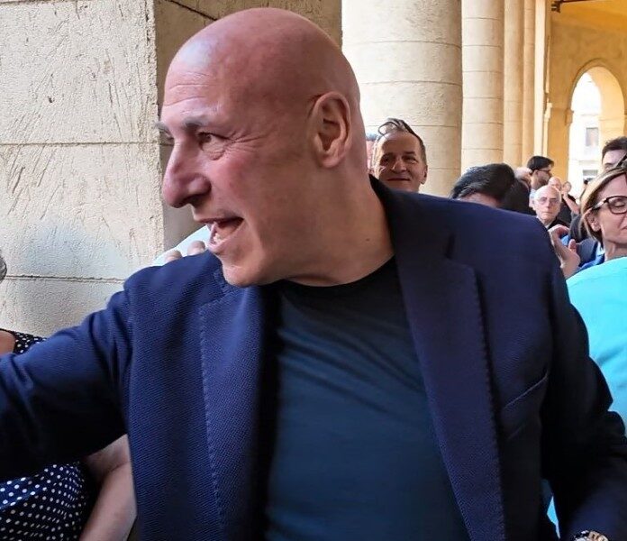 Crotone: Entrada "Desembaraço Aduaneiro" para o Futuro Nazionale, sem exclusões da maioria
