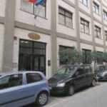 Ele perdeu uma perna, condenado a tratamento ortopédico no hospital de Crotone