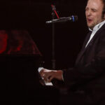 Raphael Gualazzi no palco hoje à noite no #sibarinprogress