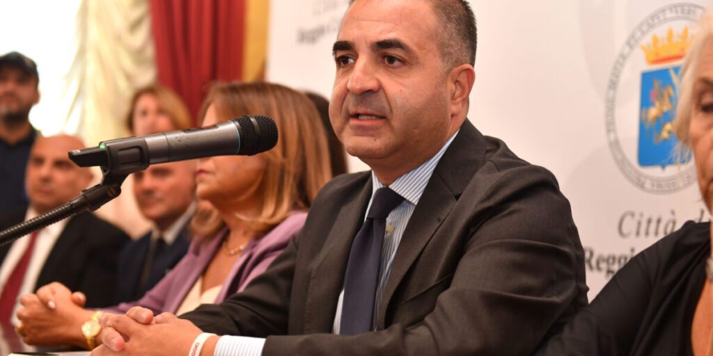 Reggio Calabria, Cannizzaro: "300 infratores presos em resíduos, novidades em breve sobre coleta, porto, aeroporto e Reggina"