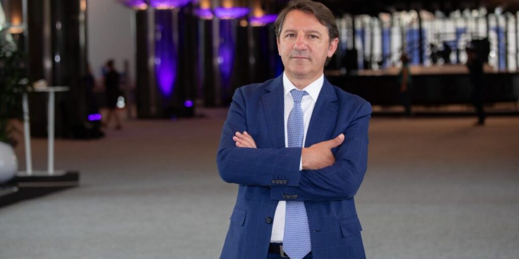 Tridico ataca Occhiuto: «Desligue as redes sociais e desça à verdadeira Calábria. Faltam serviços básicos em Sila"