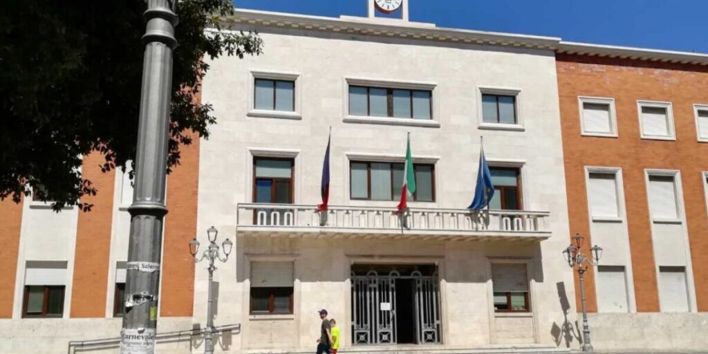 Crotone, Câmara aprova regulamento de desmembramento de terrenos públicos e concessão de utilização de subsolo público e infraestruturas municipais