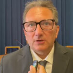 Relatório de início de mandato à Câmara Municipal de Messina, Primeiro-Ministro responde à polémica: “Não há obrigação de reportar à Câmara”