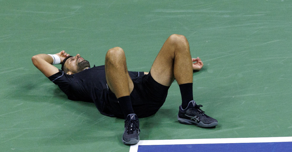 Djokovic passa mal no Aberto dos Estados Unidos: eliminado na primeira rodada, há 20 anos não acontecia com ele em um Slam